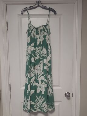 H&M Green and White Floral Maxi Dress with Smocked Bodice